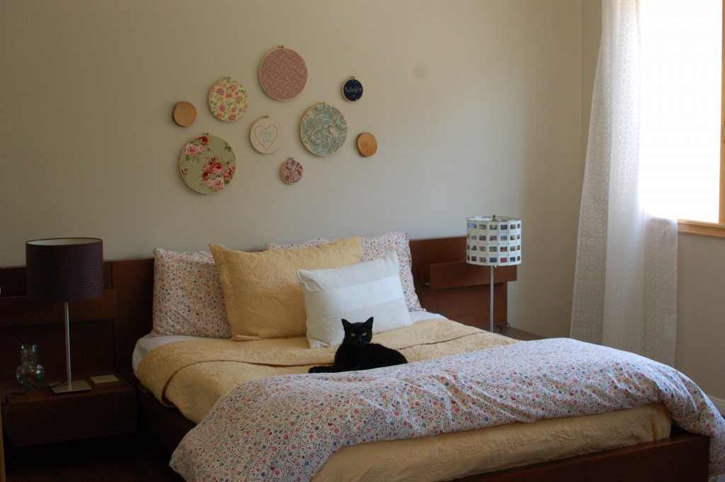 Bedroom with swatch portraits