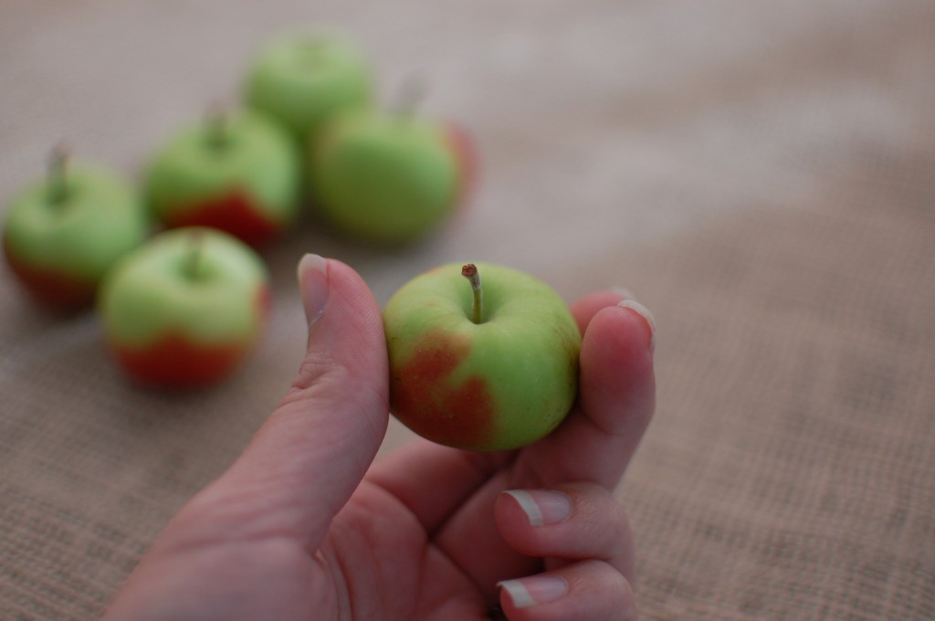 Mini apples