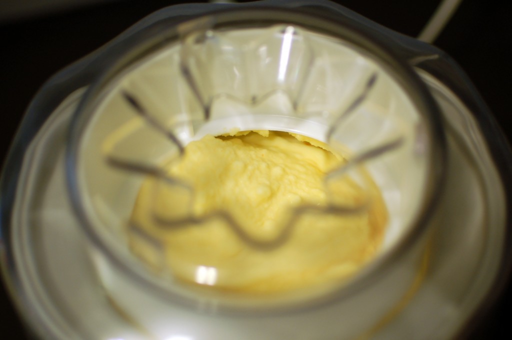 Sherbet in the ice cream maker