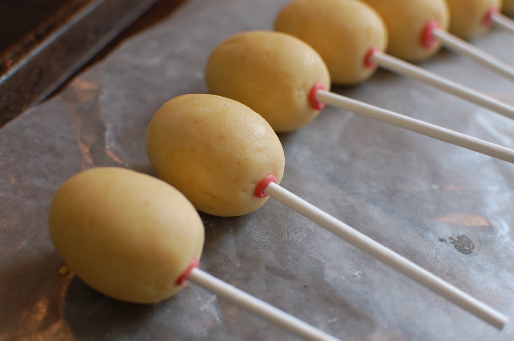 Cake pops waiting for dipping