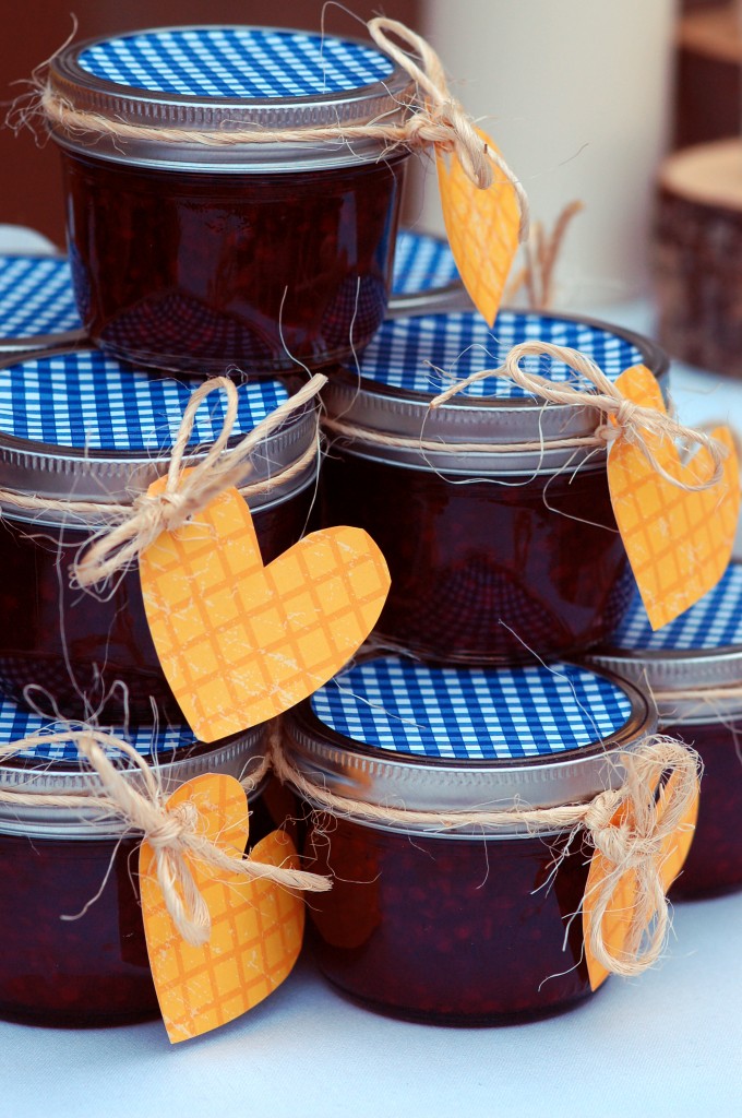 Marionberry jam favors