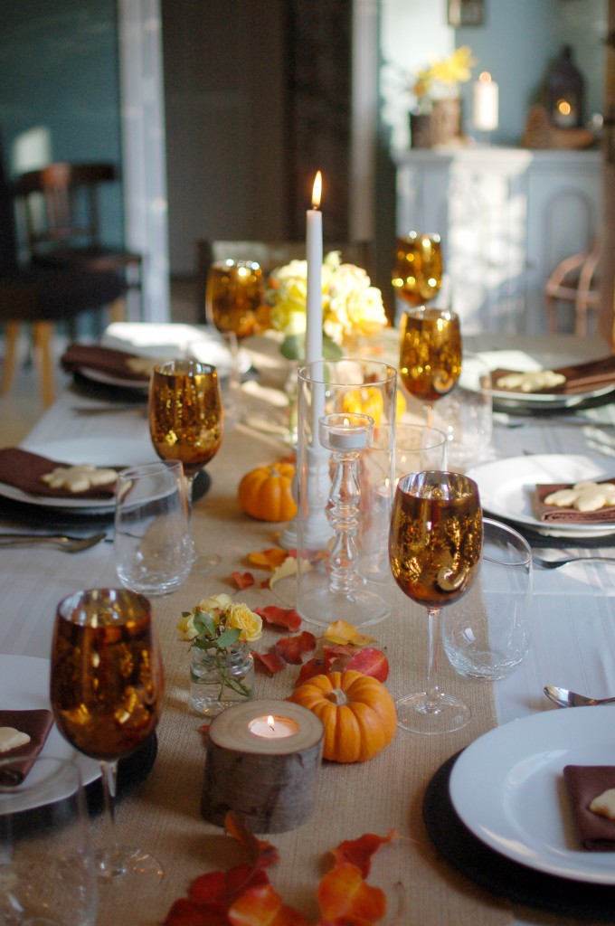 Thanksgiving table