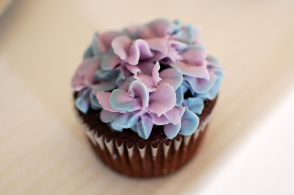 Hydrangea cupcake