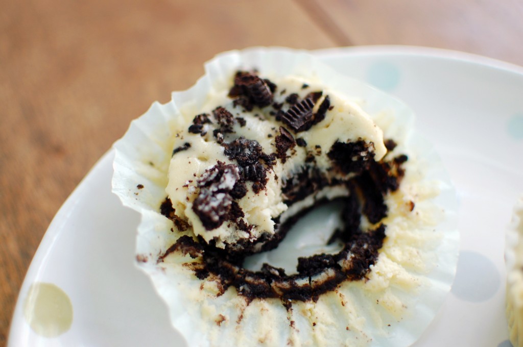 Oreo cheesecake cupcakes
