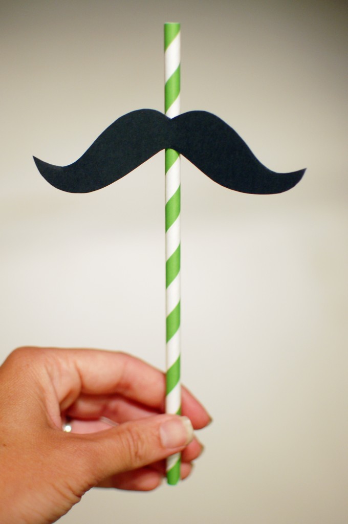 Mustache straw