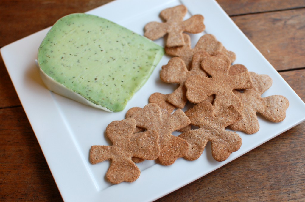 Shamrock crackers