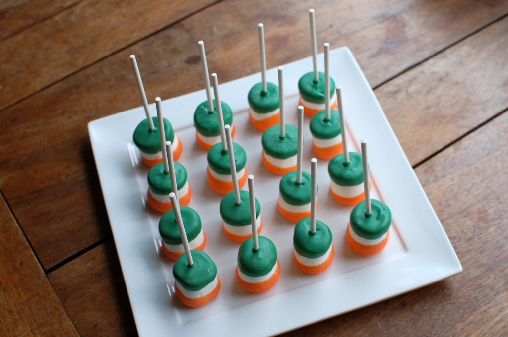 Irish Flag Marshmallow Pops