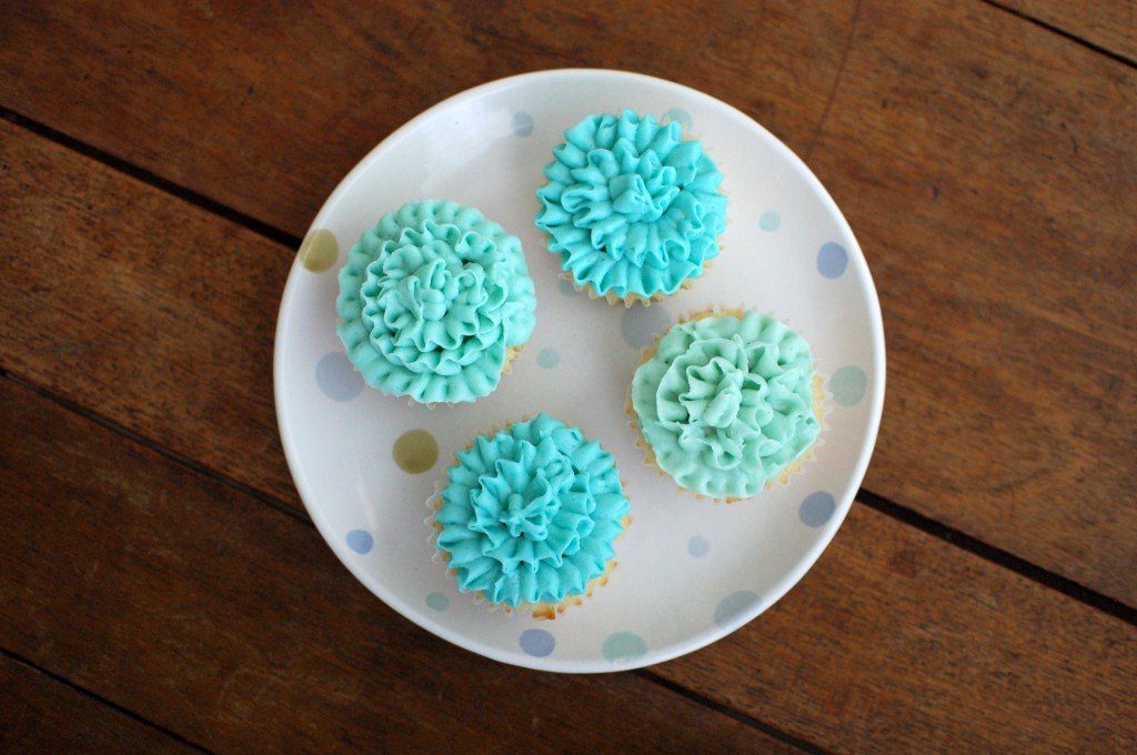 Ruffled aqua cupcakes  |  Seakettle