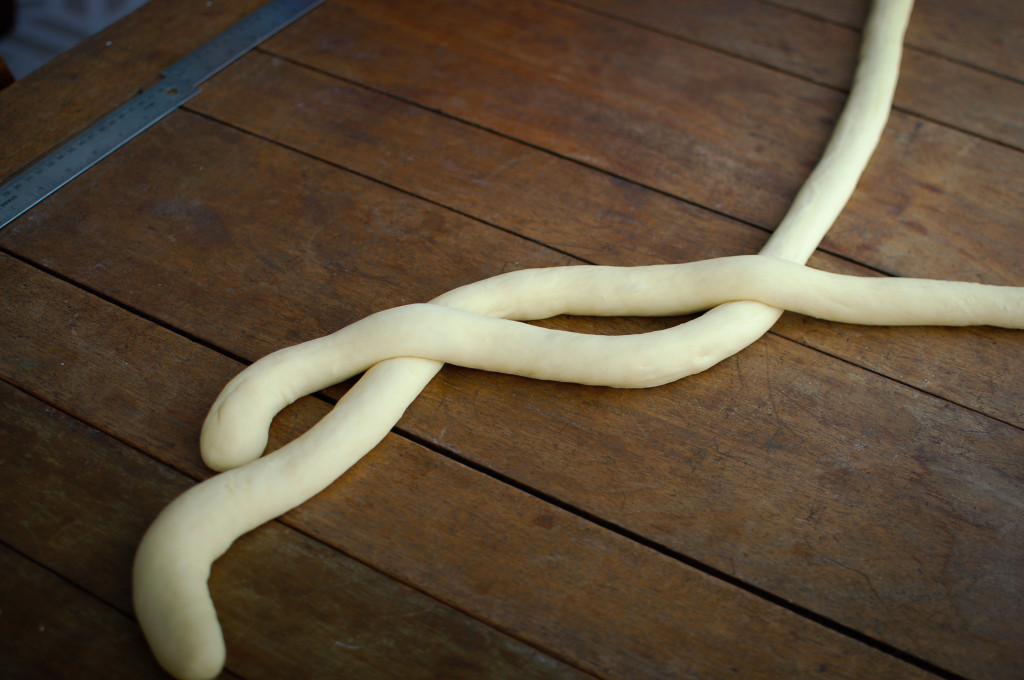 Making a bread wreath